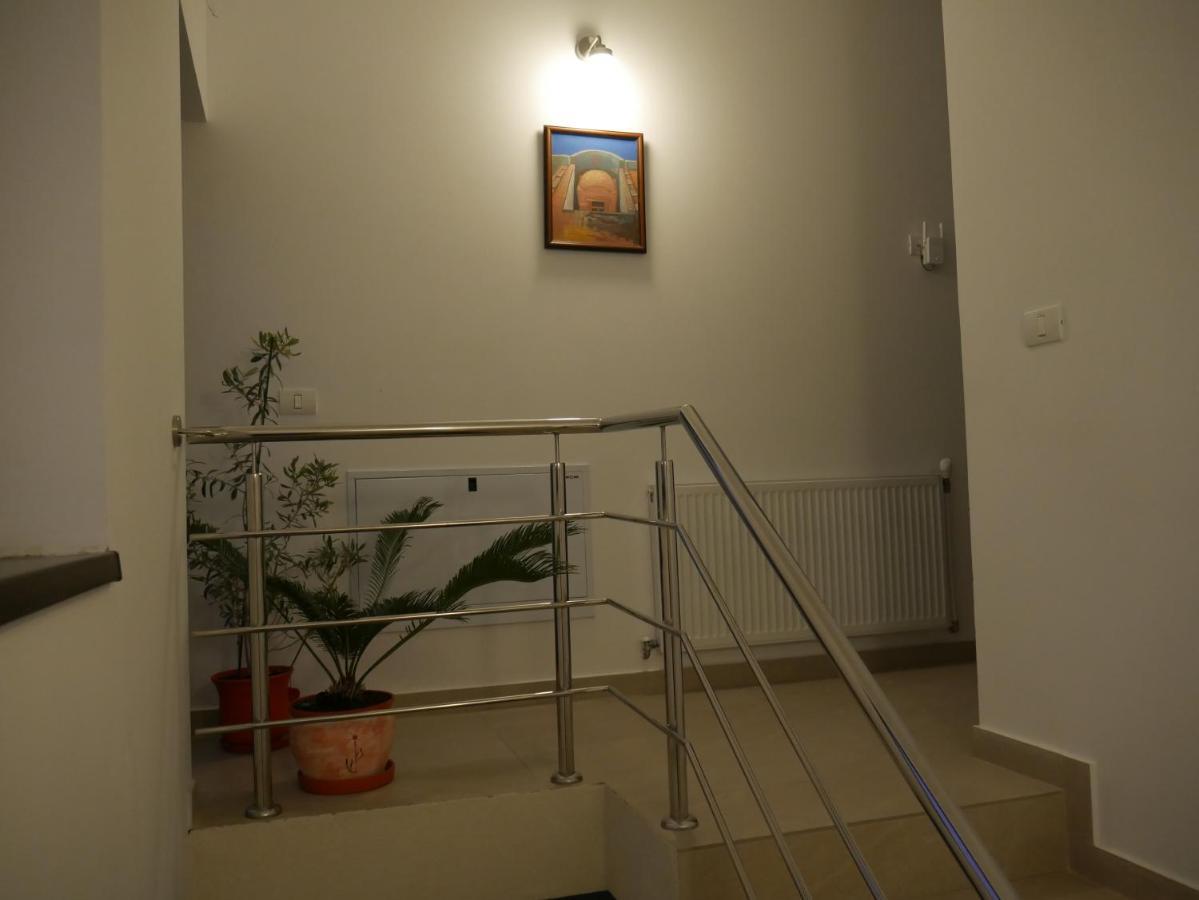 Pensiunea Valentina Niculitel Buitenkant foto